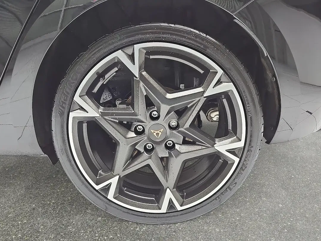 CUPRA Leon - Thumbnail 6