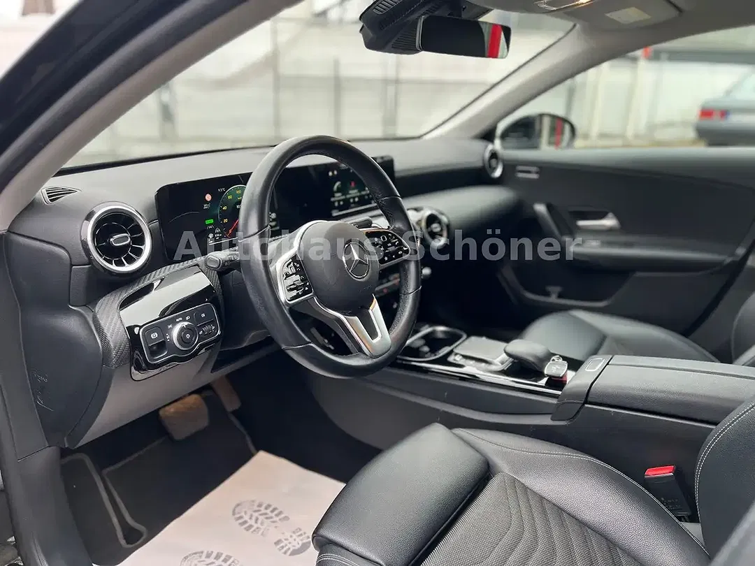 Mercedes-Benz A 250 - Thumbnail 6