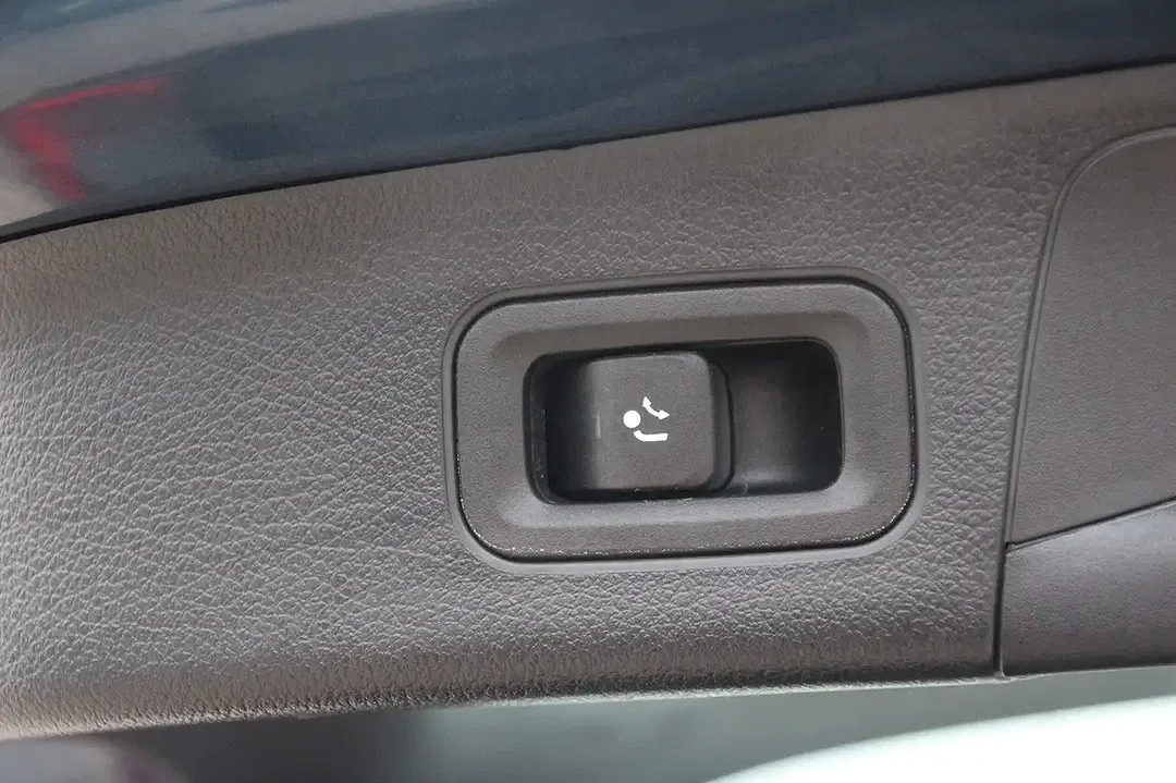 Mercedes-Benz GLA 250 - Thumbnail 11