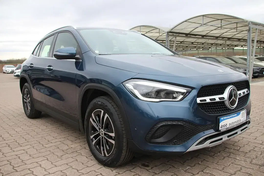 Mercedes-Benz GLA 250 - Thumbnail 4