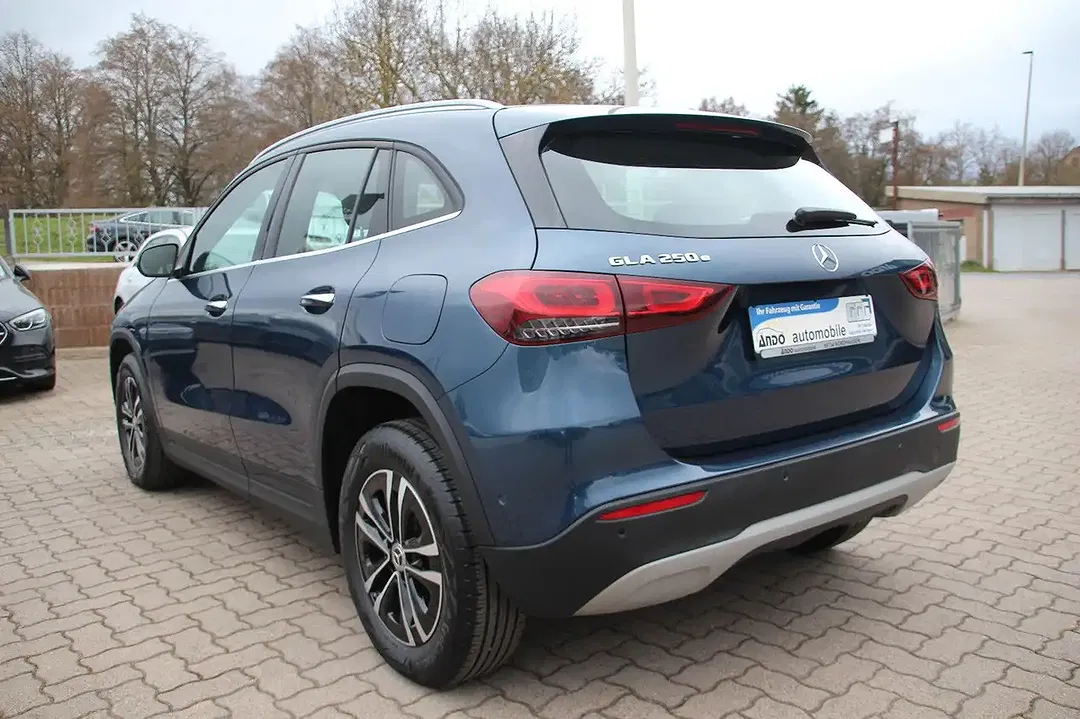 Mercedes-Benz GLA 250 - Thumbnail 5