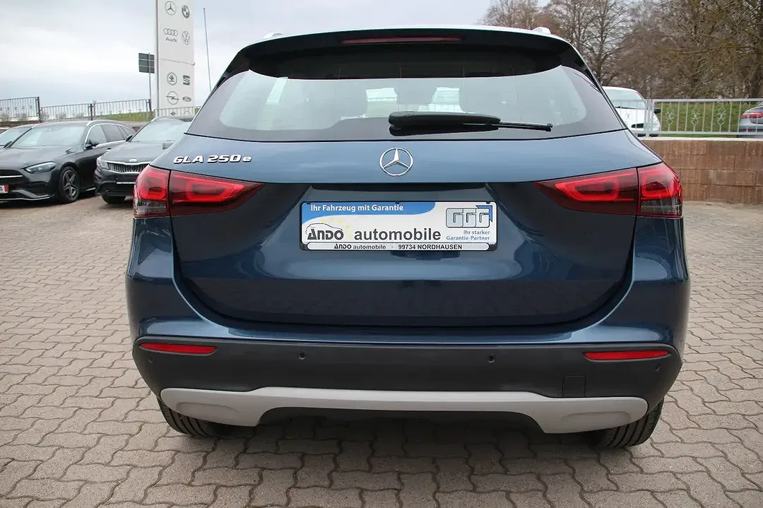 Mercedes-Benz GLA 250 - Thumbnail 8