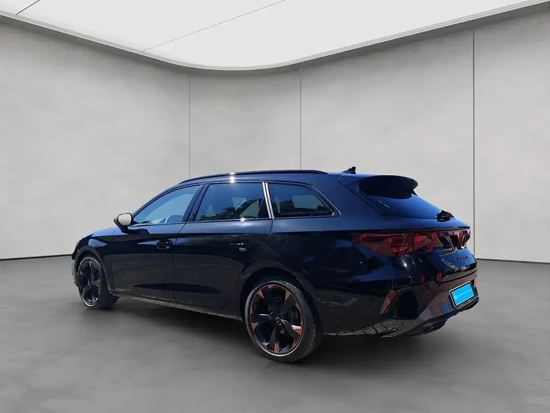 CUPRA Leon - Thumbnail 3