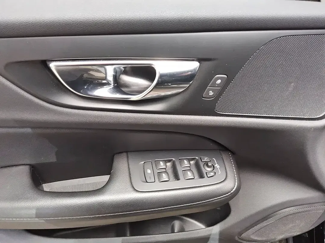 Volvo V60 - Thumbnail 10