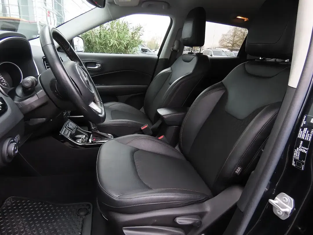 Jeep Compass - Thumbnail 13