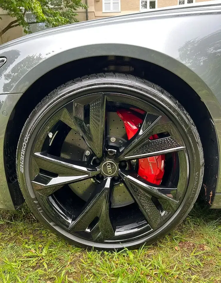 Audi RS6 - Thumbnail 6