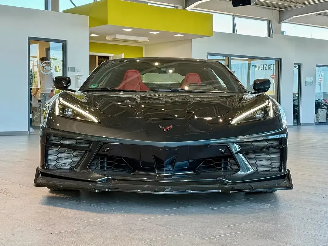 Corvette C8 - Thumbnail 8
