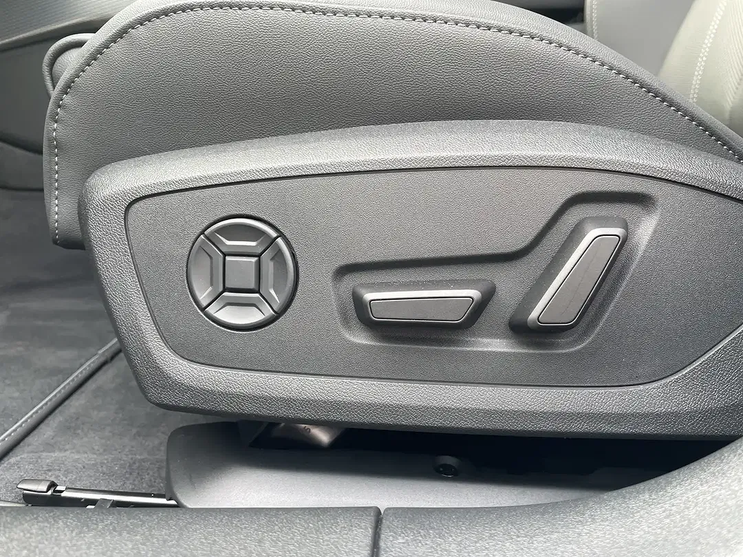 Audi A6 - Thumbnail 13