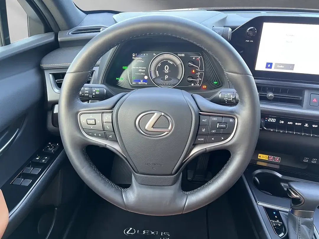 Lexus UX 250h - Thumbnail 10