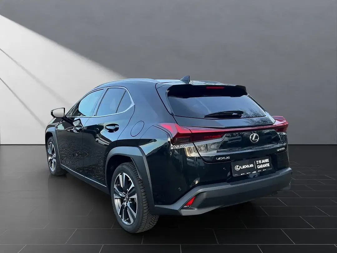 Lexus UX 250h - Thumbnail 3