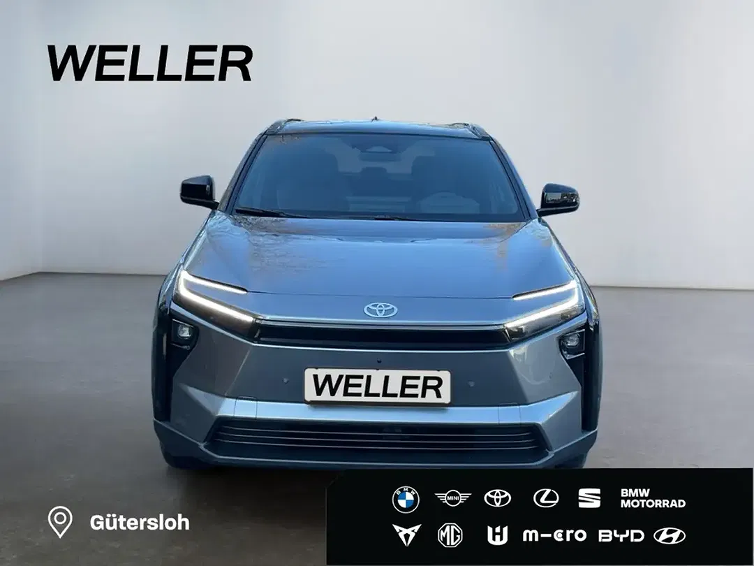 Toyota bZ4X - Thumbnail 2