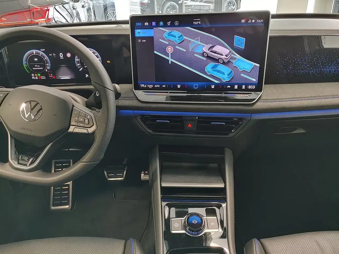 Volkswagen Tiguan - Thumbnail 11