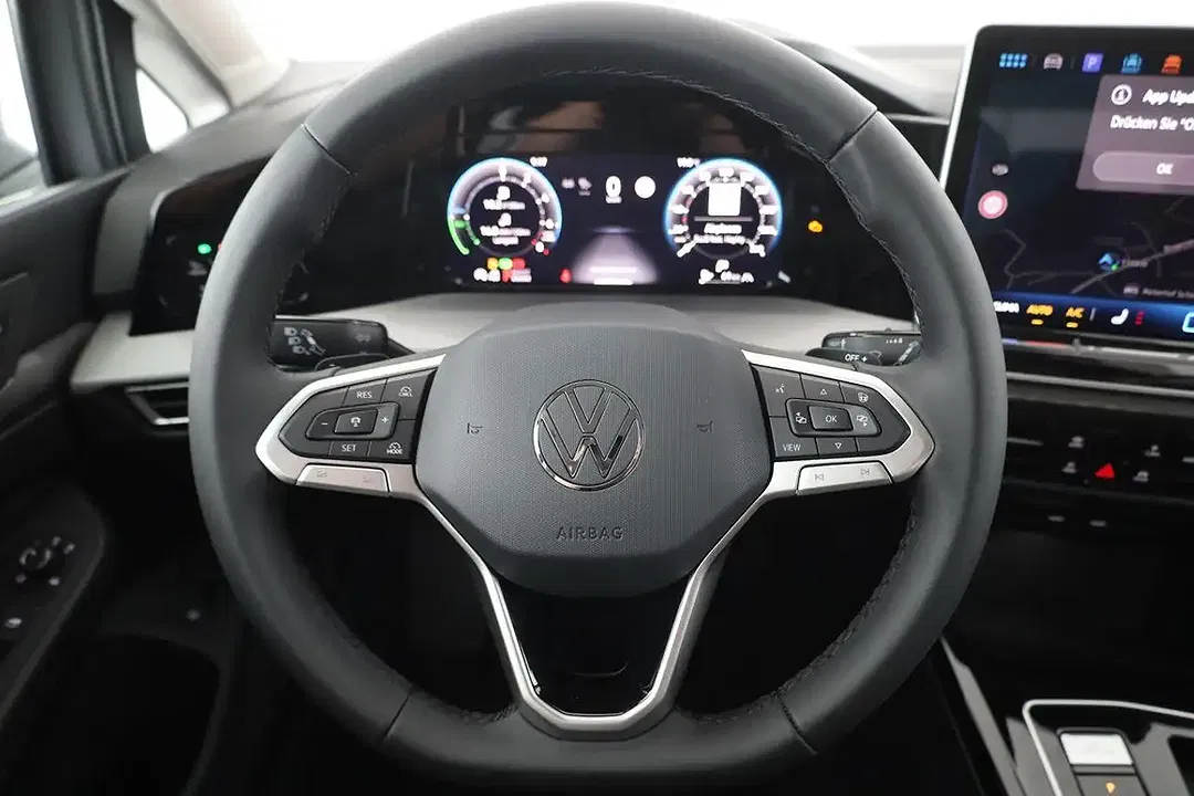 Volkswagen Golf - Thumbnail 6