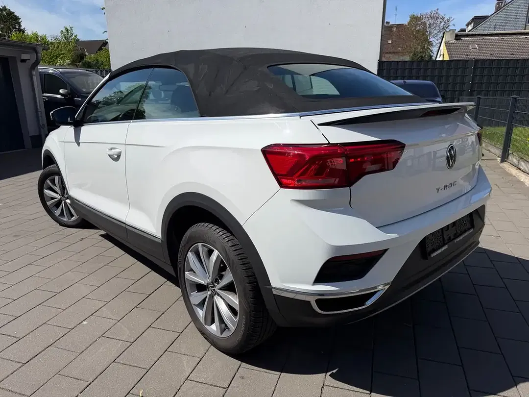 Volkswagen T-Roc - Thumbnail 4