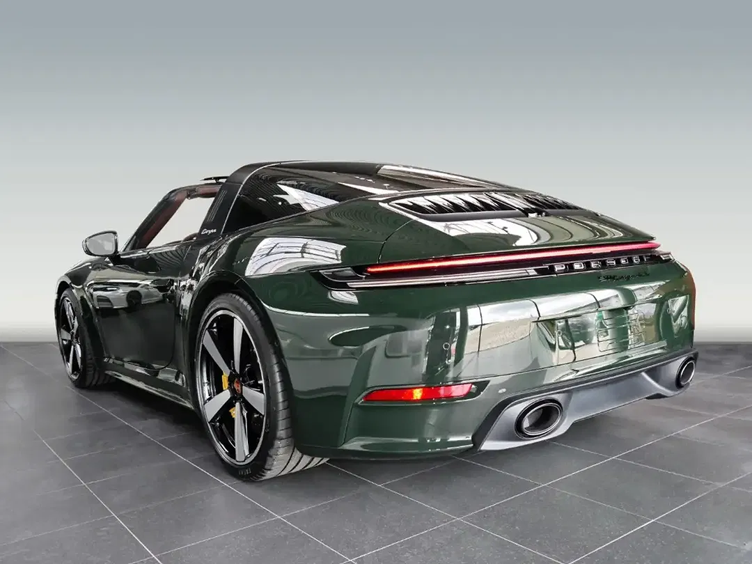 Porsche 911 - Thumbnail 3