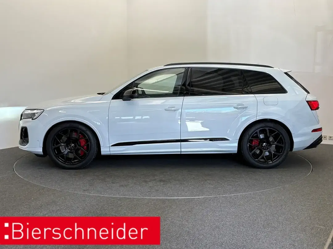 Audi Q7 - Thumbnail 3