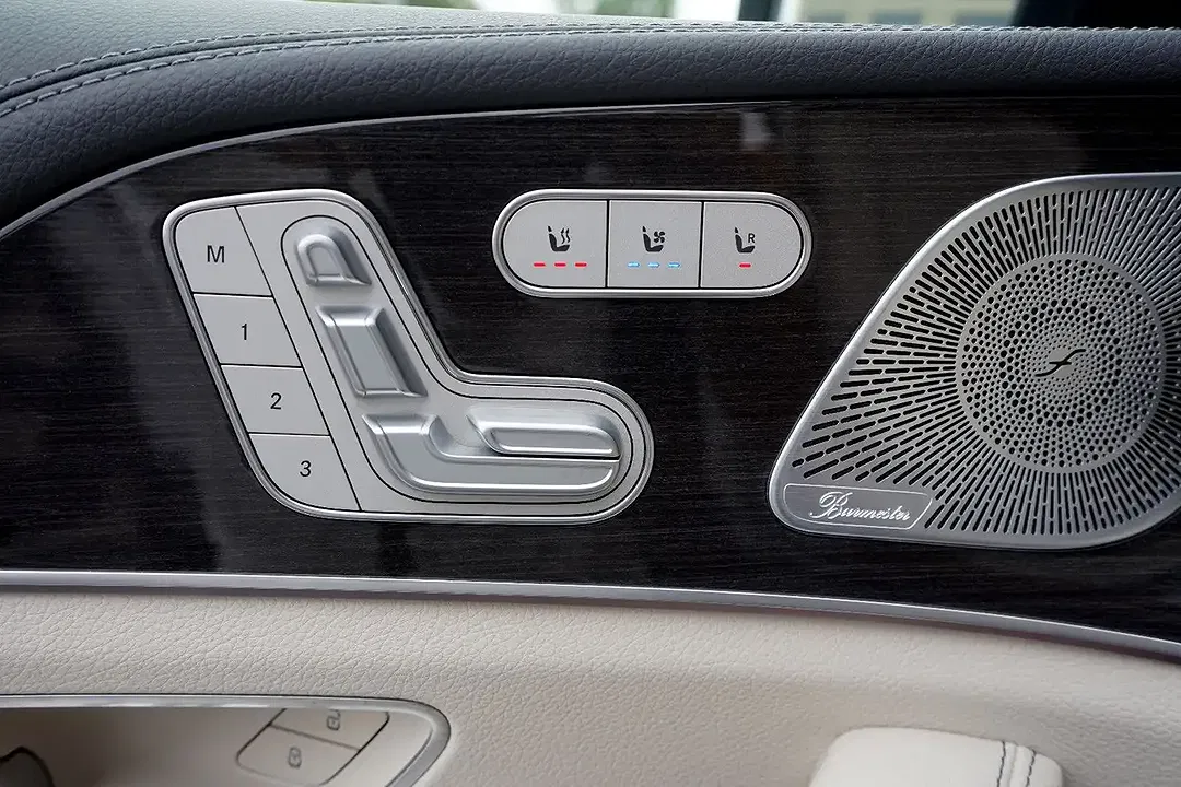 Mercedes-Benz GLS 580 - Thumbnail 28