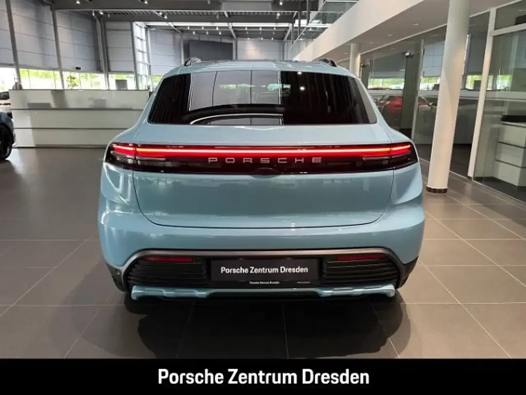 Porsche Macan - Thumbnail 6