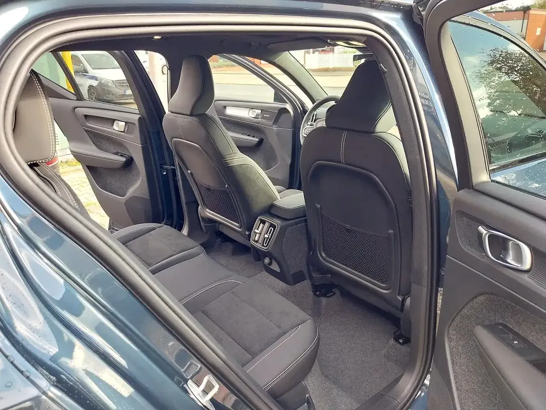 Volvo XC40 - Thumbnail 12