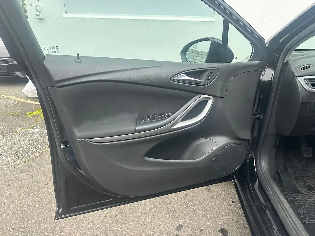 Opel Astra - Thumbnail 8
