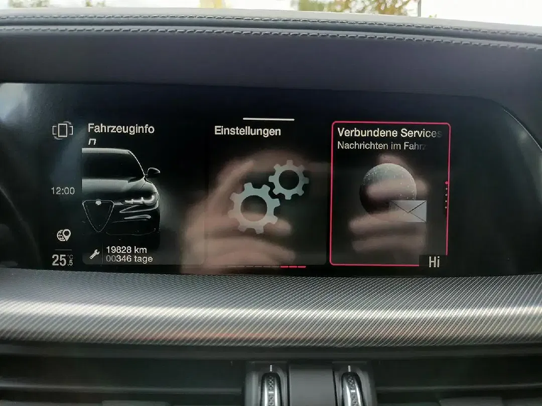 Alfa Romeo Stelvio - Thumbnail 14