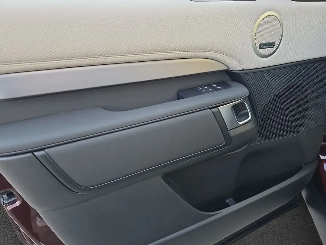 Land Rover Discovery - Thumbnail 13
