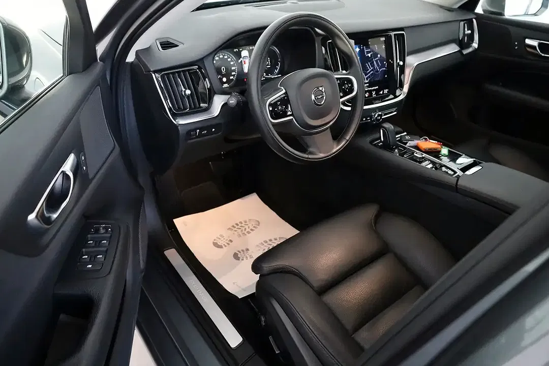 Volvo V60 - Thumbnail 5