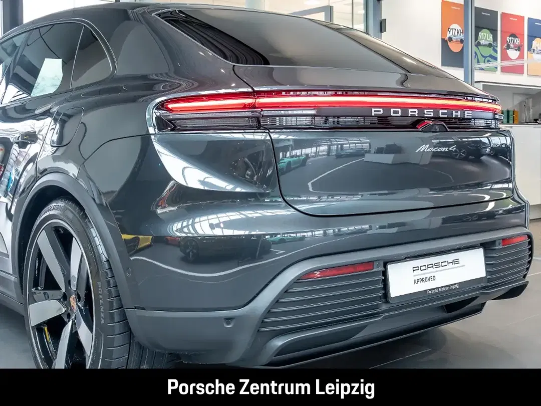 Porsche Macan - Thumbnail 13