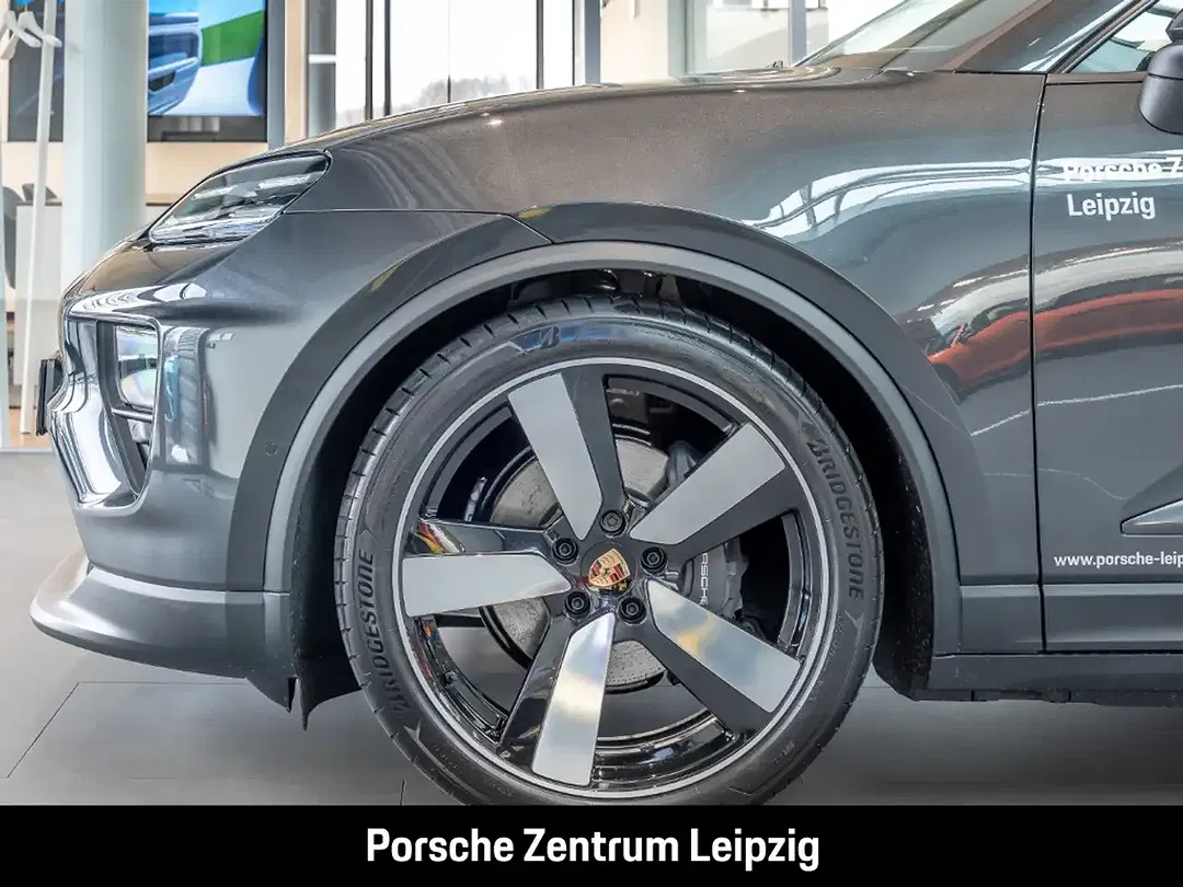 Porsche Macan - Thumbnail 7