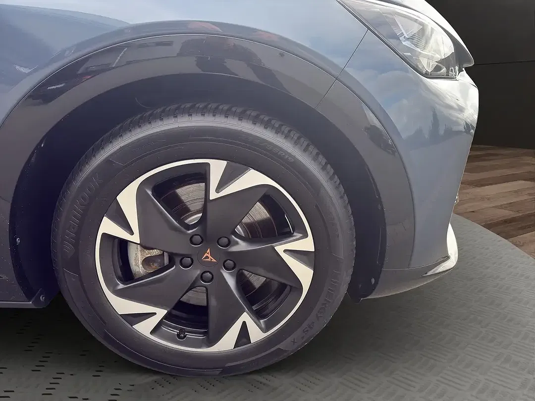 CUPRA Tavascan - Thumbnail 6