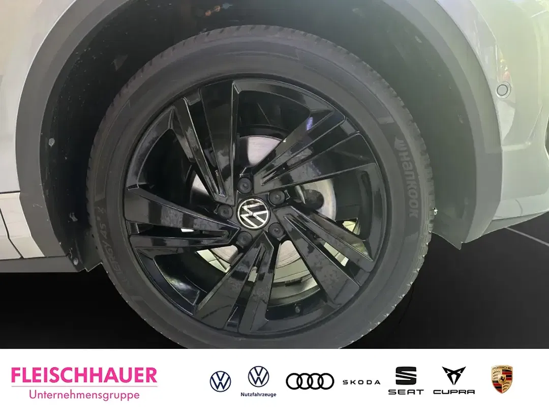 Volkswagen T-Roc - Thumbnail 5