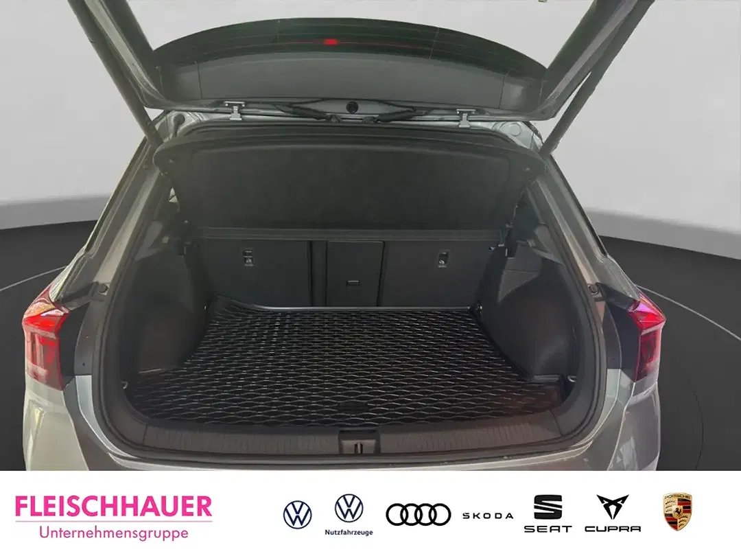 Volkswagen T-Roc - Thumbnail 6