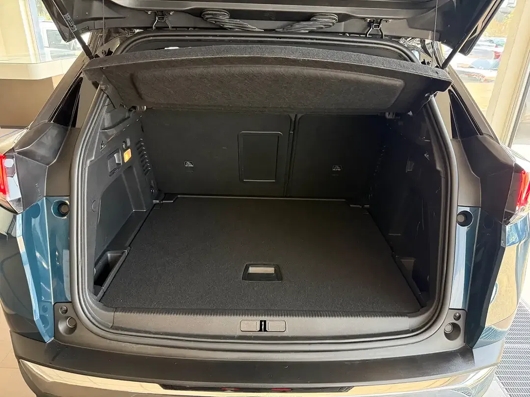 Peugeot 3008 - Thumbnail 10