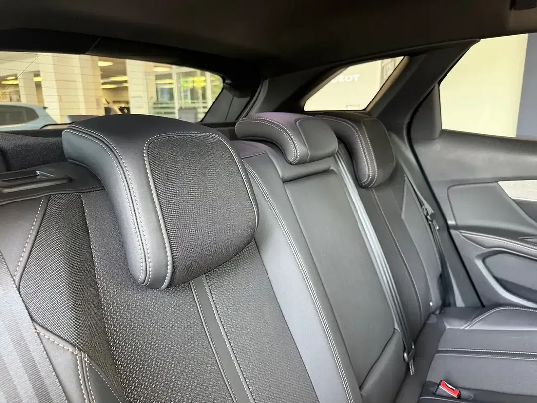 Peugeot 3008 130 PureTech GT - foto 14