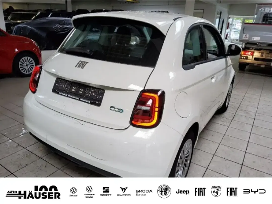 Fiat 500e - Thumbnail 3