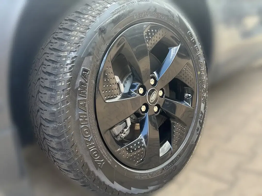Land Rover Discovery Sport 4x4 Hybrid HSE - foto 2