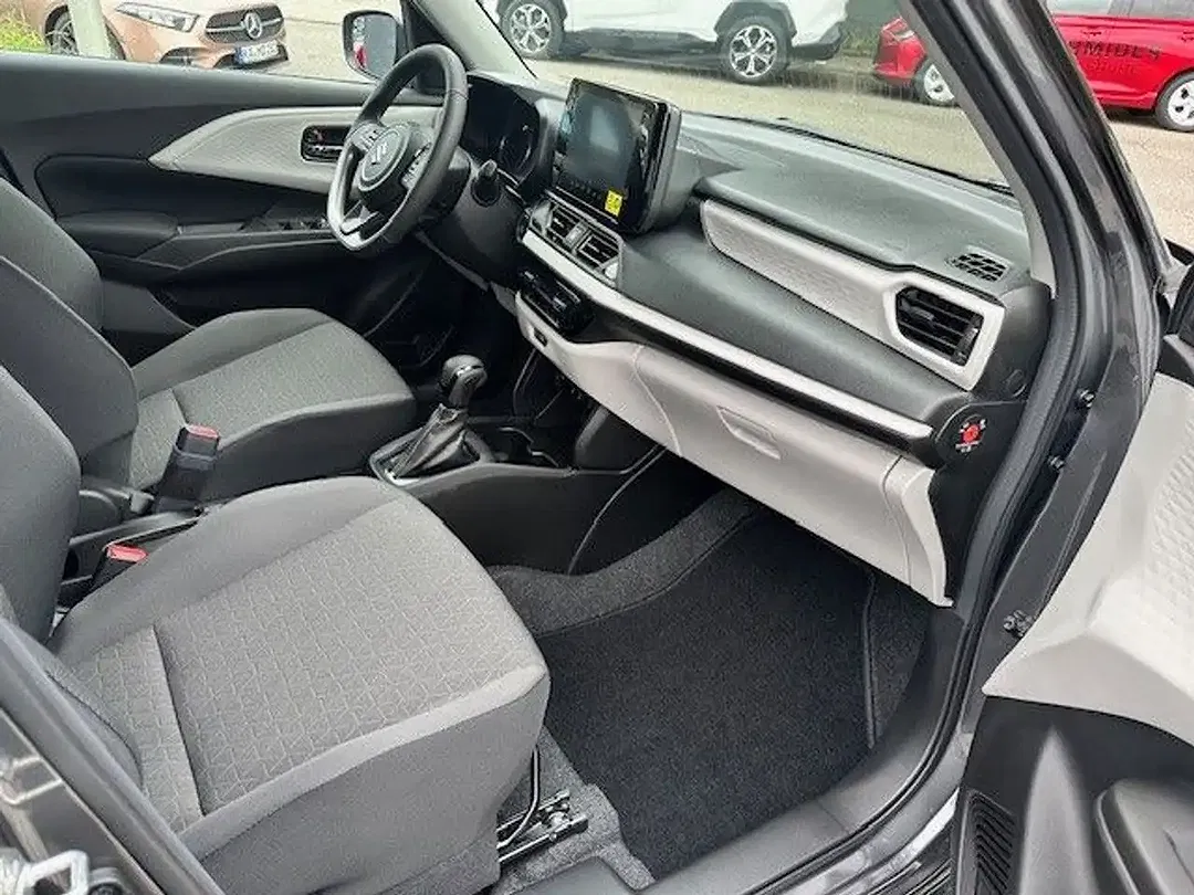 Suzuki Swift - Thumbnail 10