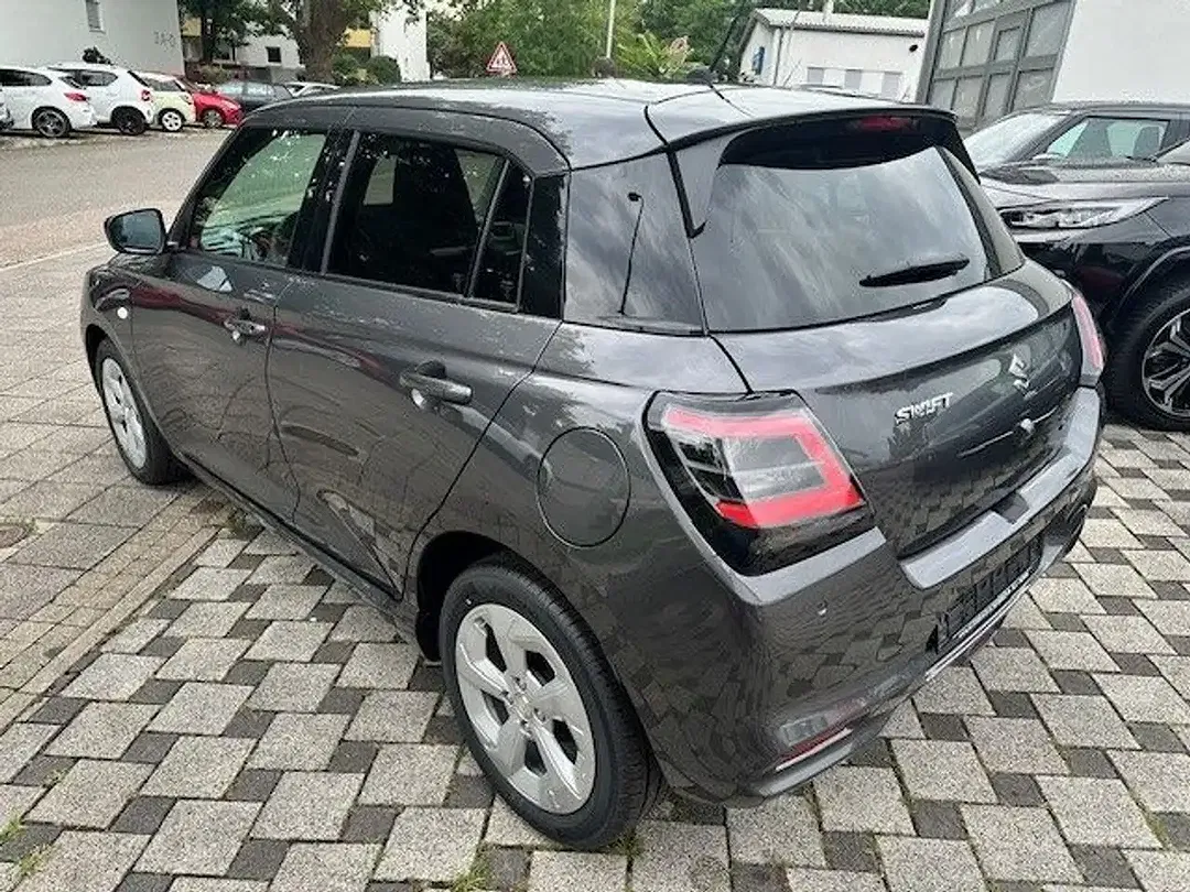 Suzuki Swift - Thumbnail 5