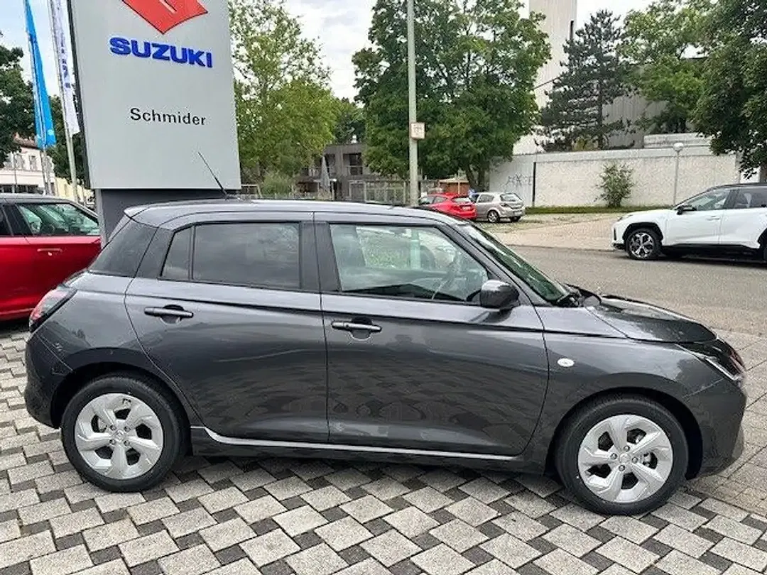 Suzuki Swift - Thumbnail 8