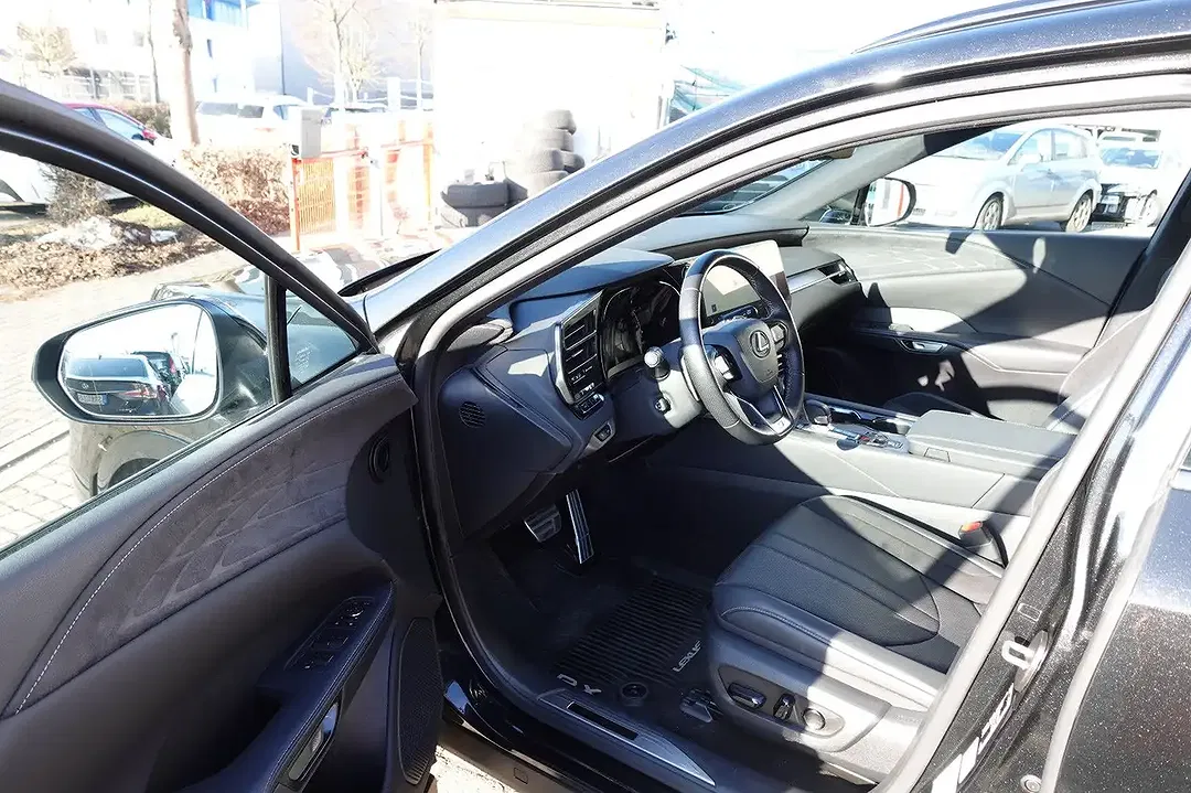 Lexus RX 500h - Thumbnail 6