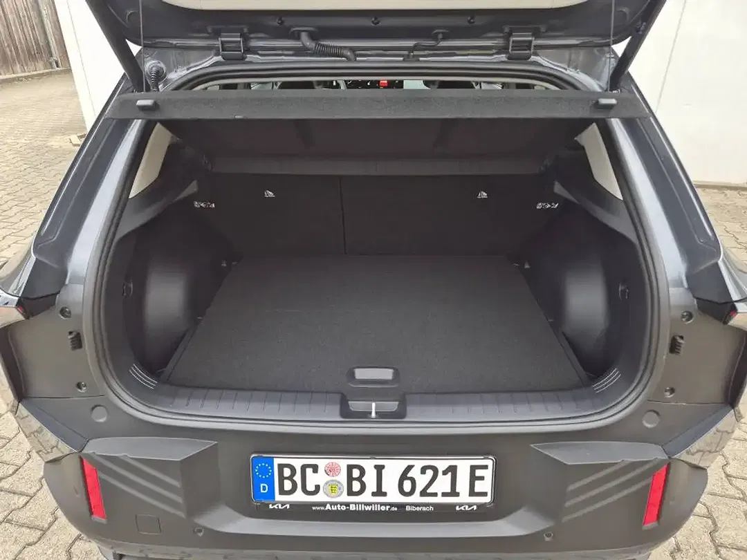 Kia EV4 - Thumbnail 11