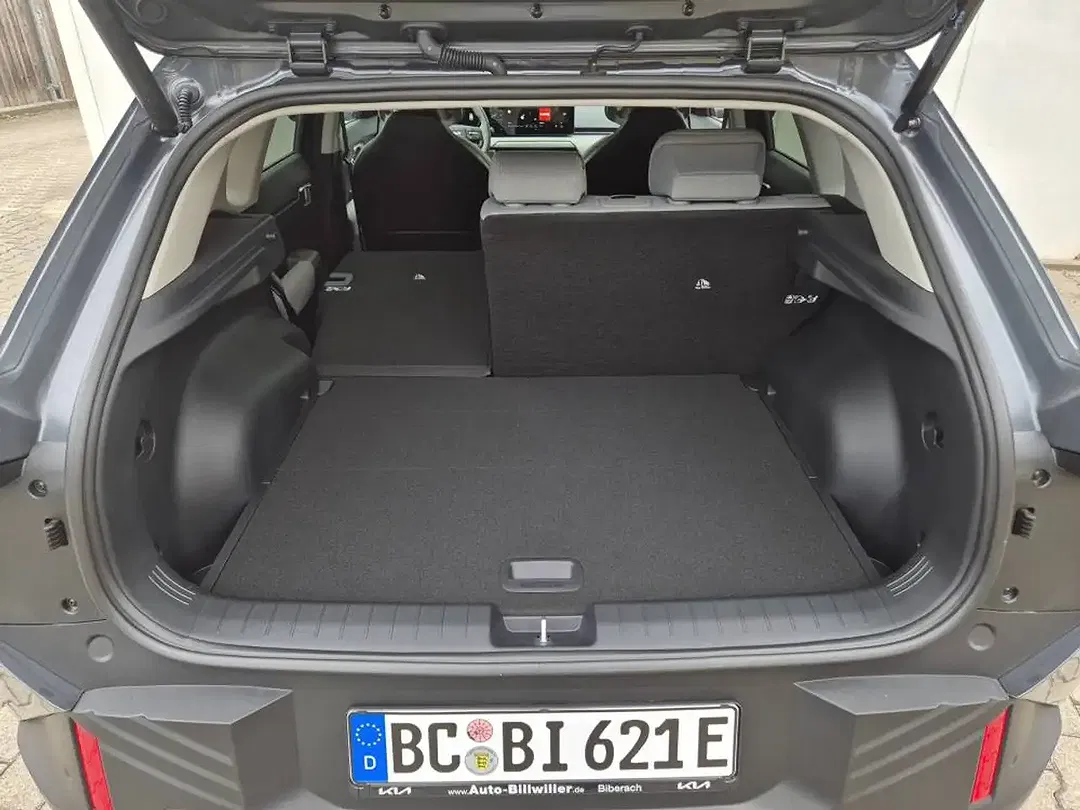 Kia EV4 - Thumbnail 12