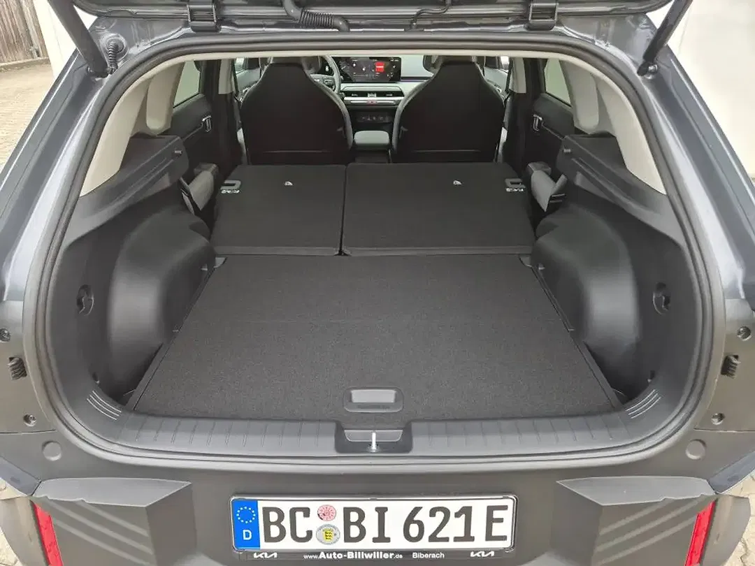 Kia EV4 - Thumbnail 14