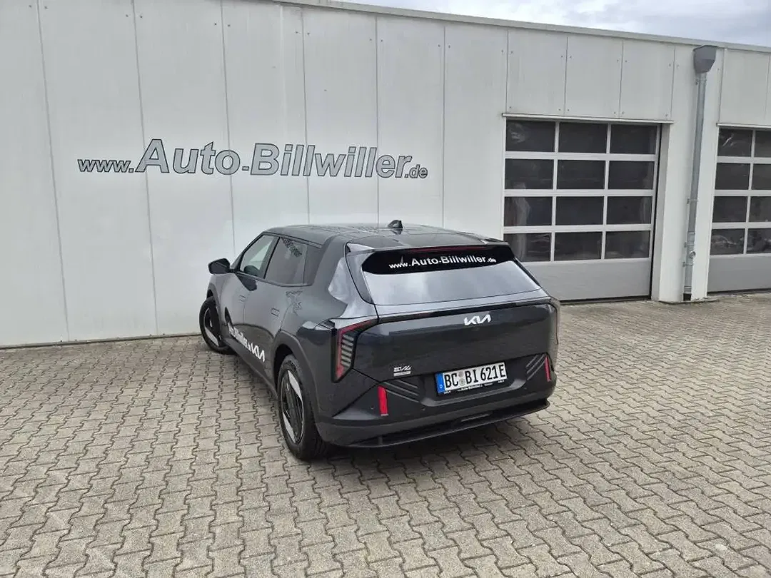 Kia EV4 - Thumbnail 6