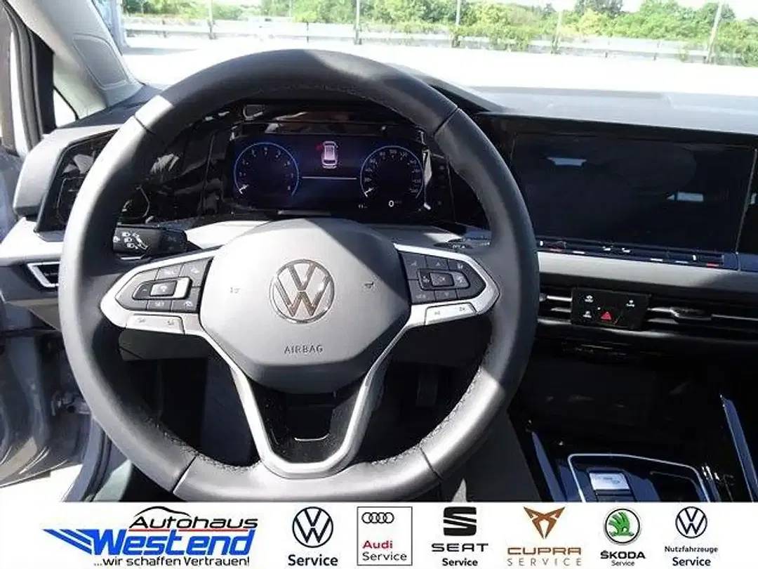Volkswagen Golf - Thumbnail 9