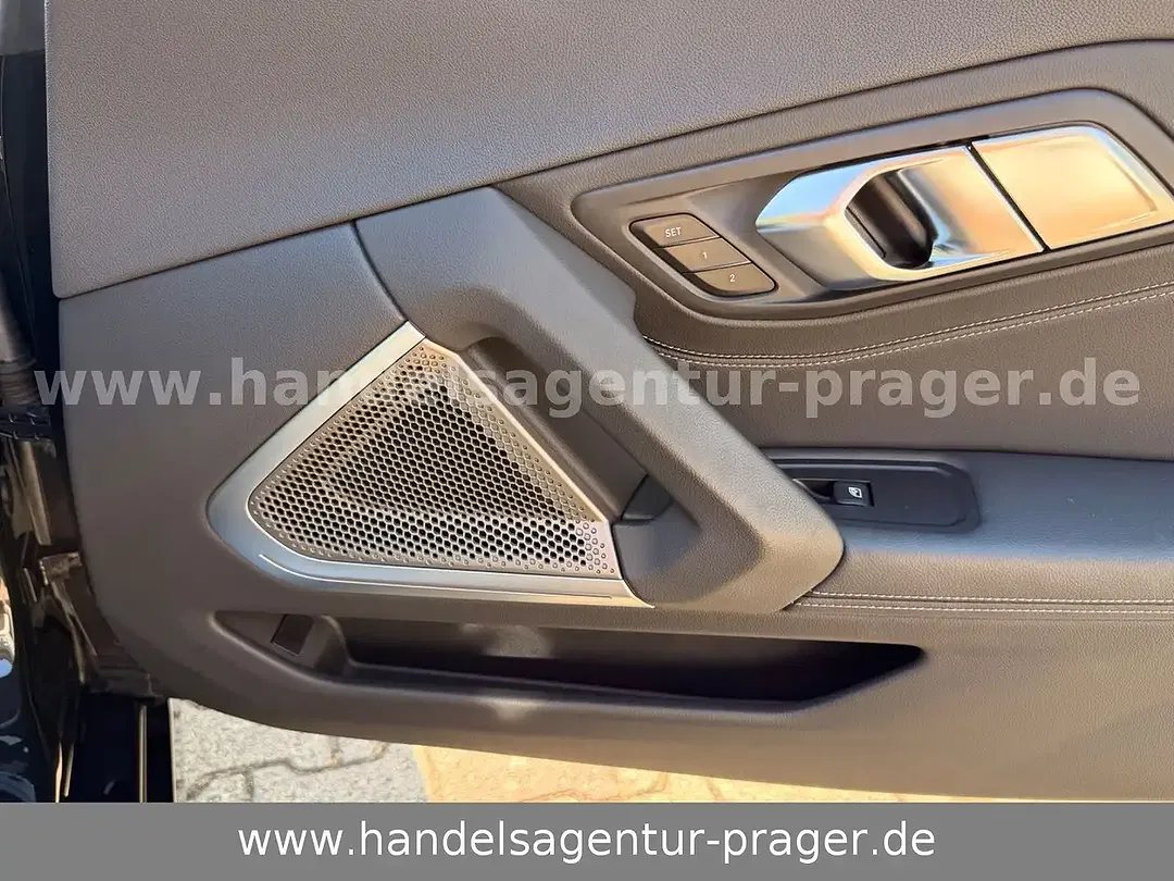 BMW Z4 - Thumbnail 13