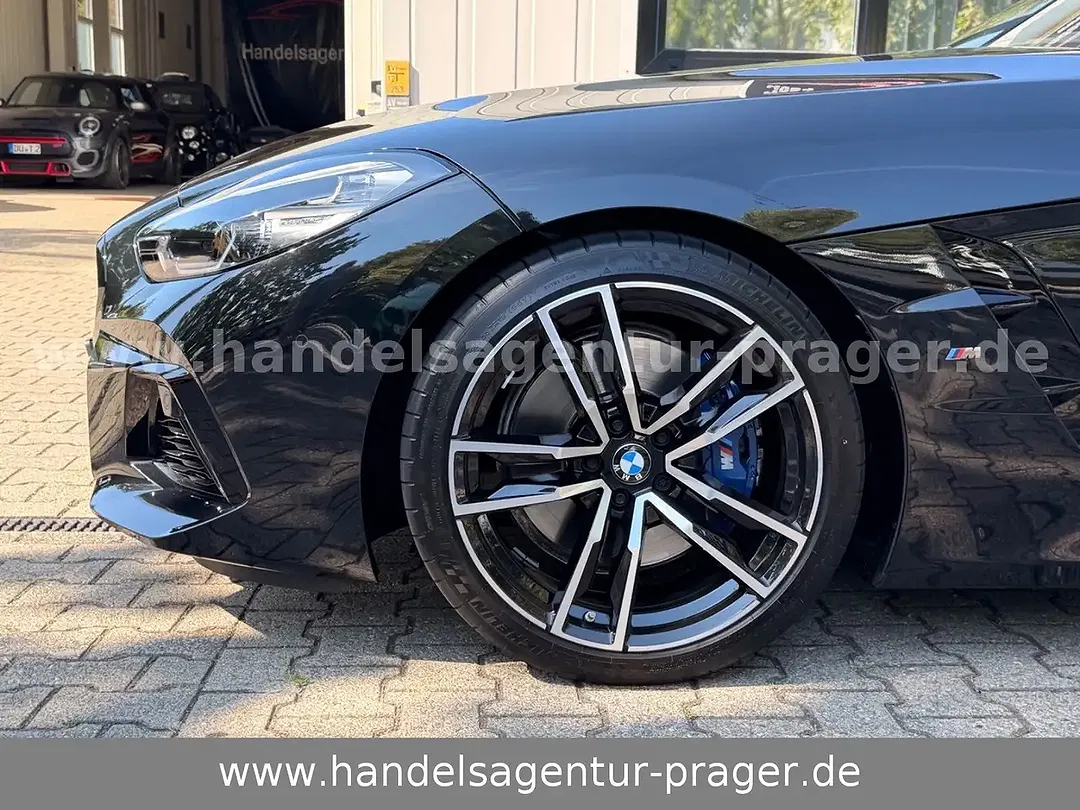 BMW Z4 - Thumbnail 5