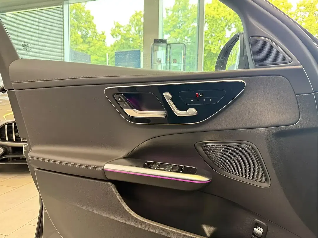 Mercedes-Benz C 200 - Thumbnail 12