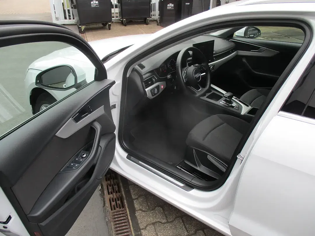 Audi A4 - Thumbnail 12