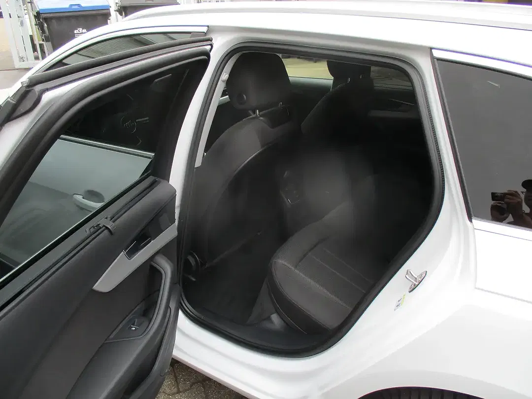 Audi A4 - Thumbnail 13